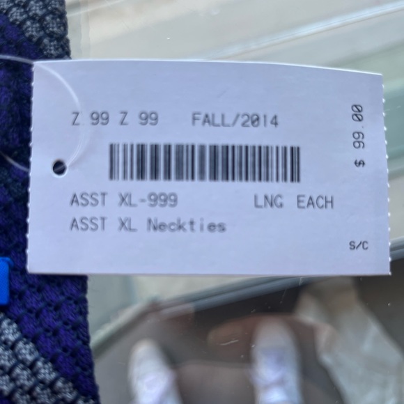 Men’s tie - Picture 2 of 4